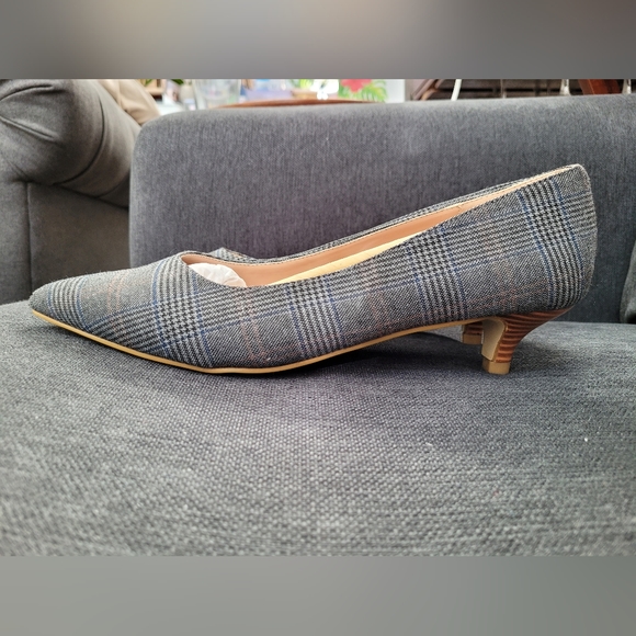 Gray plaid Journee kitten heels - Picture 5 of 5